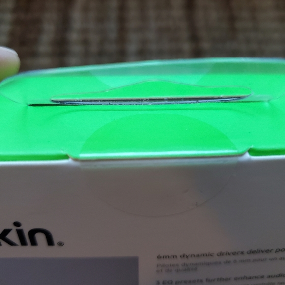 Belkin SOUNDFORM Play True Wireless Earbuds - Picture 7 of 7